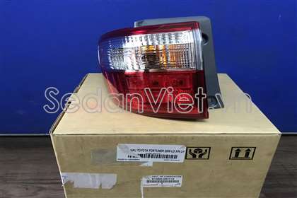 Đèn hậu ngoài trái 815600K110