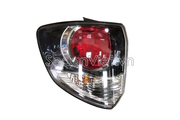 Đèn hậu ngoài trái Toyota Fortuner 2013-2015