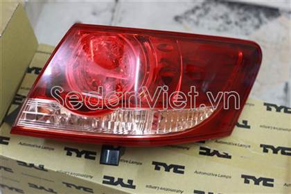 Đèn hậu ngoài trái 8156106271-TYC