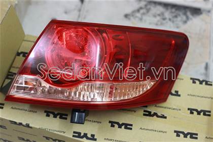 Đèn hậu ngoài trái 8156106271-TYC