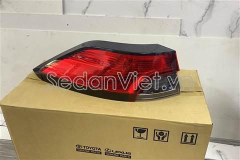 Vỏ đèn hậu trái 815610A070