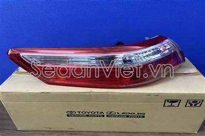 Vỏ đèn hậu trái 8156133460