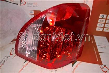 Vỏ đèn hậu trái Toyota RAV4 2006-2008
