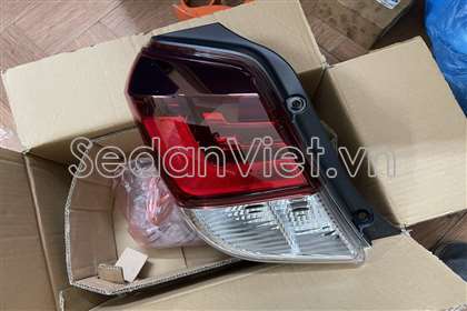 Vỏ đèn hậu trái 81561BZ300