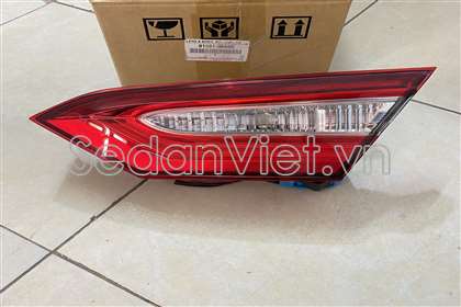 Đèn hậu trong phải