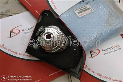 Đèn hậu trong trái 8159002210