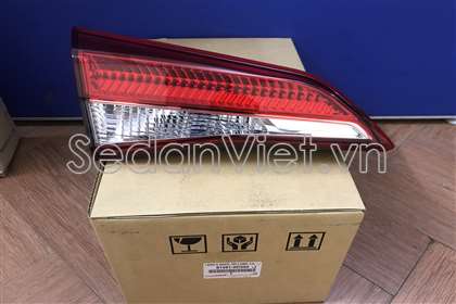 Đèn hậu trong trái 815910D500