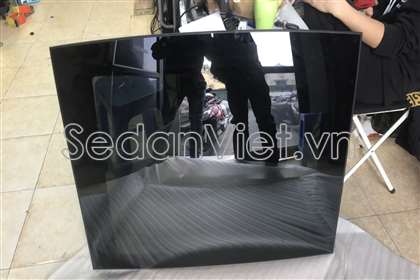 Kính cửa sổ trời phía trước