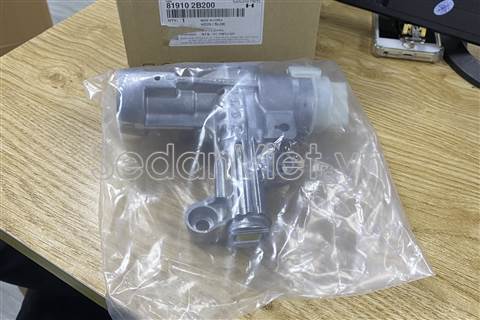 Giá đỡ ổ khóa điện đề 819102B200