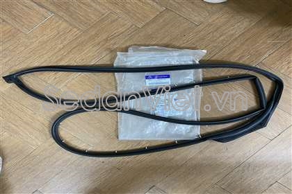Gioăng cánh cửa trước 82140B4000