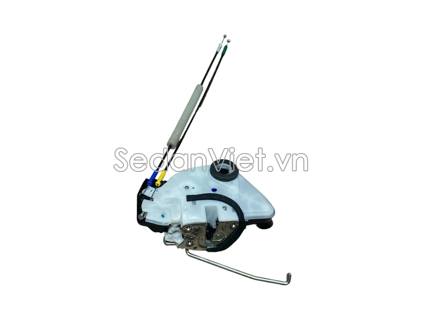 Ổ khóa ngậm cánh cửa trước 82201M72S42