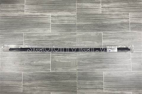 Nẹp chân kính cánh cửa ngoài trước 82210B4000