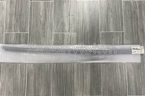 Nẹp chân kính cánh cửa ngoài trước 822201C001