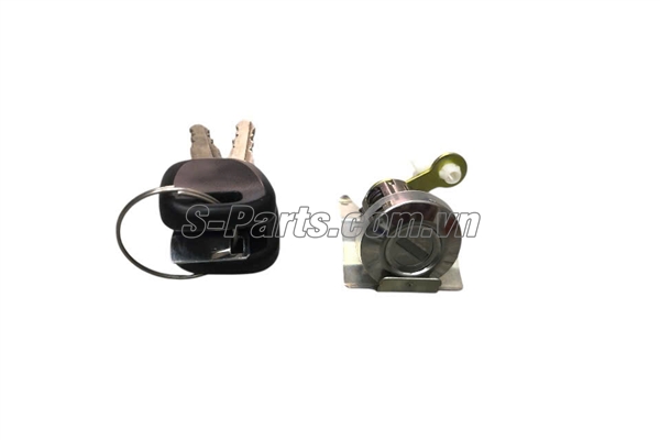 Ổ khóa chìa mở cửa trước 8228052870000