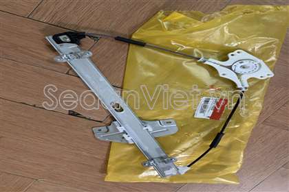 Compa nâng hạ kính cánh cửa trước trái 824031Y010