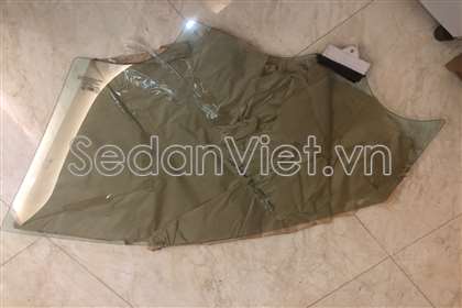 Kính cánh cửa Hyundai Santafe 2013-2015