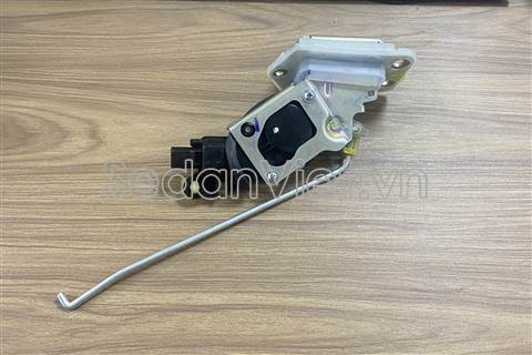Ổ khóa ngậm cốp hậu 82510M60M51