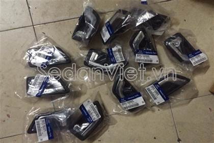 Tay mở cửa trong trước dùng cho xe Hyundai Getz 2006-2010