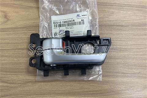 Tay mở cửa trong sau trái 826101M020CR