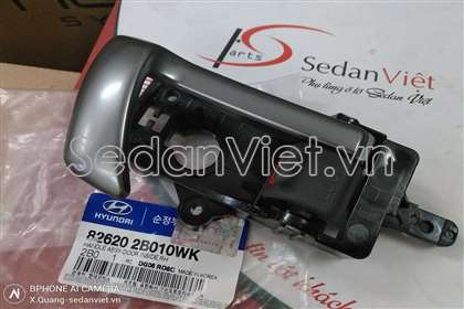Tay mở cửa trong trước 826202B010WK