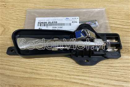 Tay mở cửa trong trước phải 826202L010