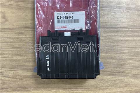 Hộp cầu chì đầu xe 82641BZ040