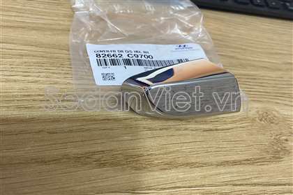 Đuôi tay mở cửa trước 82662C9700