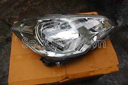 Vỏ đèn pha phải 8301C544