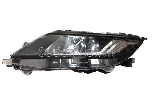 Vỏ đèn pha trái Mitsubishi Triton 2019-2021