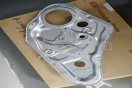 Compa nâng hạ kính cánh cửa sau phải 834022P000