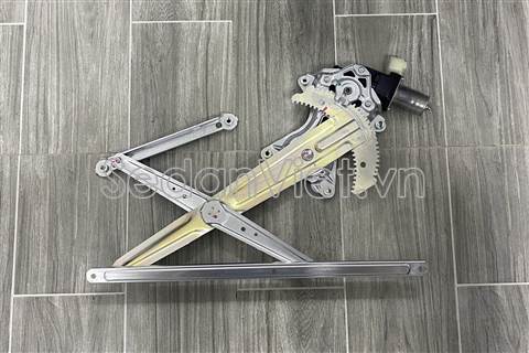 Compa nâng hạ kính cánh cửa trước trái 8340273R20000