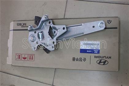 Compa nâng hạ kính cánh cửa sau điện 834041C010