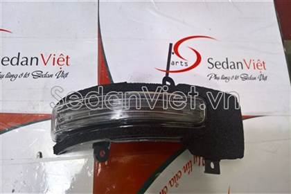 Đèn xi nhan gương 8351A068