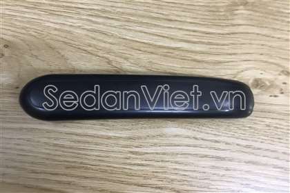 Tay mở cửa trong trước Hyundai Starex 2017