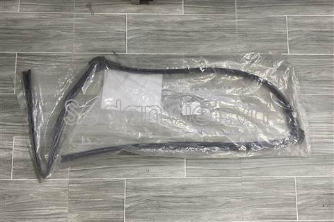 Gioăng trượt kính cánh cửa sau 8367173R00000