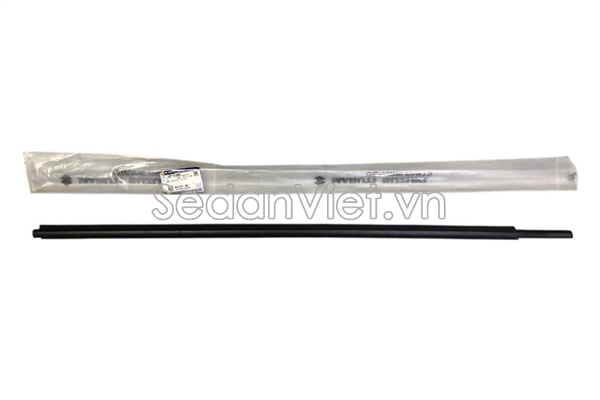 Nẹp chân kính cánh cửa ngoài sau Suzuki Ertiga 2013-2015