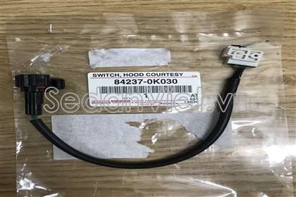 Công tắc báo đèn nắp capo trước 842370K030