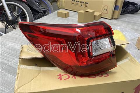 Đèn hậu ngoài trái Subaru Outback 2014-2018