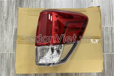 Đèn hậu ngoài phải Subaru Forester 2022-2024