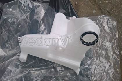 Bình nước rửa kính Toyota Innova 2004-2006