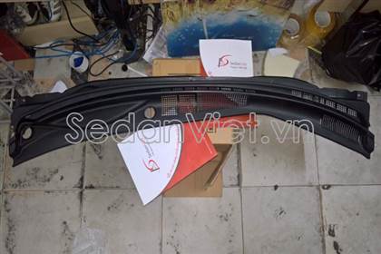 Ốp chân kính chắn gió Hyundai Avante 2011-2012