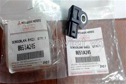 Cảm biến va chạm 8651A245