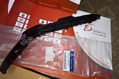 Nẹp cài cản sau trái 86613B4400