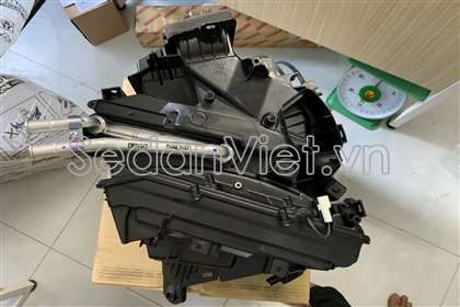 Hộp dàn lạnh trong xe Toyota Fortuner 2012-2015