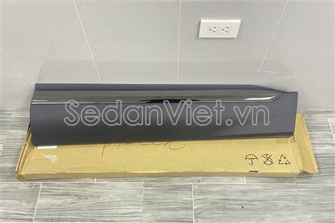 Nẹp thành cánh cửa trước phải 87722S1300