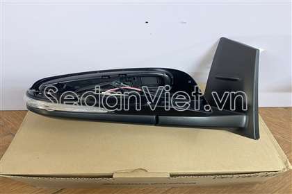 Gương chiếu hậu có đèn xin an Toyota innova 2017-2020