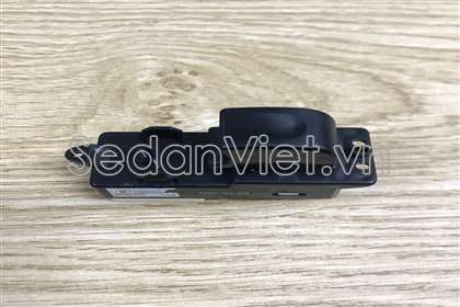 Công tắc nâng hạ kính cánh cửa Isuzu Trooper 1997-2000