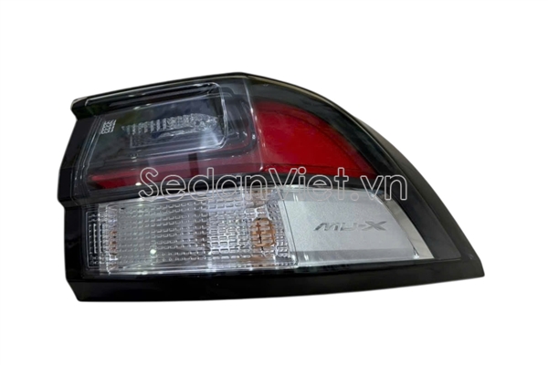 Đèn hậu ngoài phải 8976843400