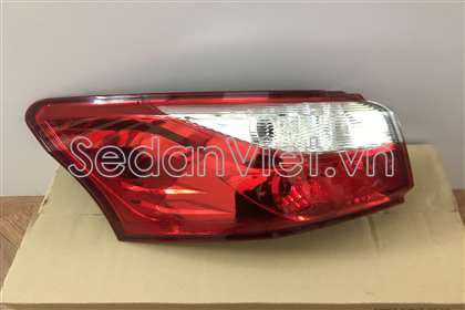 Đèn hậu ngoài trái 8982182650