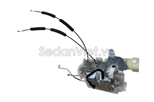 Ổ khóa ngậm cánh cửa trước 8982317681